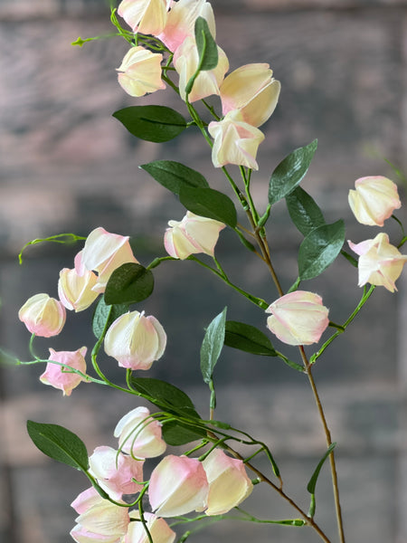 Clutch Flower | 31" | Flush | NOT CURRENTLY IN STOCK-New For Spring 2026!