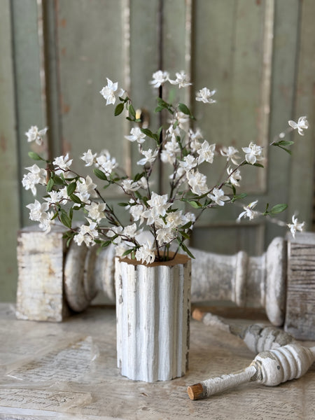Queensway Blooms | 15" | White | NOT CURRENTLY IN STOCK-New For Spring 2027!