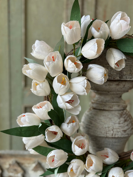 Chapel Tulips Wreath | 18" | NOT CURRENTLY IN STOCK-New For Spring 2027!