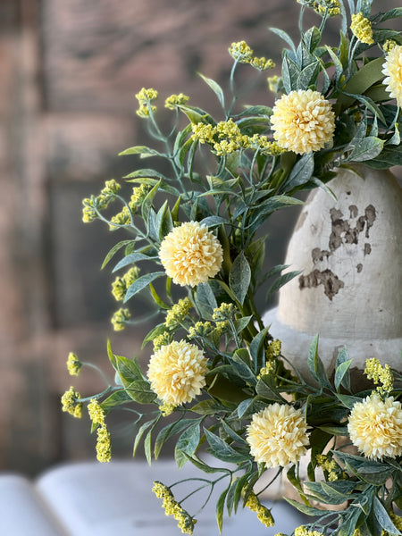 Wicklow Blooms Candle Ring | 10" | Yellow | NOT CURRENTLY IN STOCK - Spring 2026