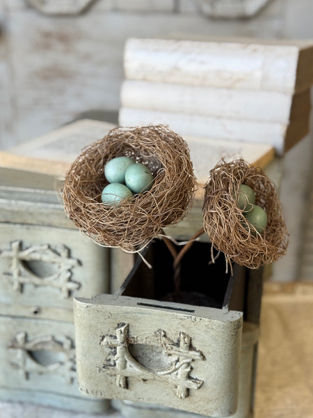 Humble Hide Away Nest Pick | 17" | NOT CURRENTLY IN STOCK-New For Spring 2027!