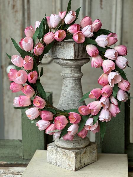Releve' Tulip Wreath | 18" | NOT CURRENTLY IN STOCK - ETA December