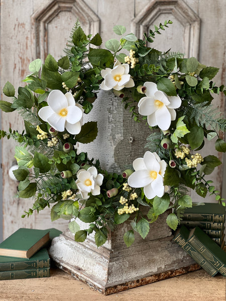 Astaire Magnolia Wreath | 24" | NOT CURRENTLY IN STOCK - ETA December