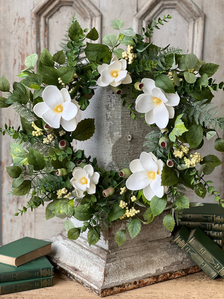 Astaire Magnolia Wreath | 24" | NOT CURRENTLY IN STOCK - ETA December