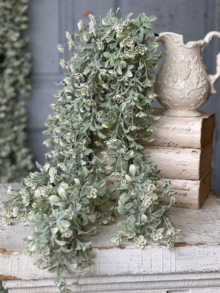 Miramar Buds Hanging | 28" | NOT CURRENTLY IN STOCK-New For Spring 2026!