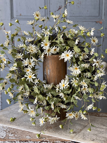 Shasta Showers Wreath | 28" | Cream | NOT CURRENTLY IN STOCK - ETA December