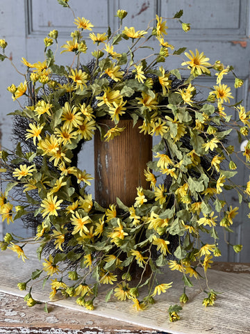 Shasta Showers Wreath | 28" | Yellow | Limited Stock - Last 12pcs!  (will be discontinued for Spring 2026)