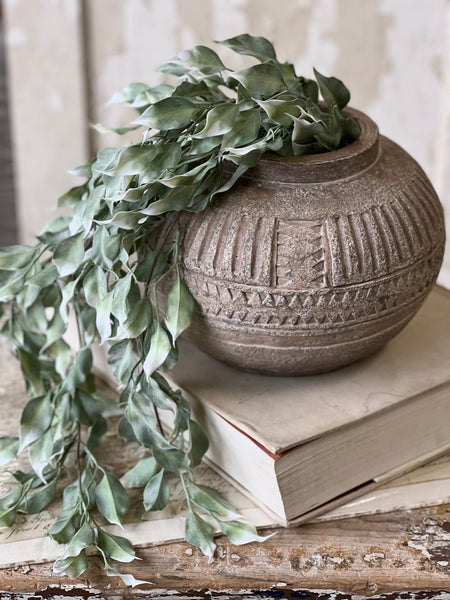 Motif Vessel | 10" x 8"