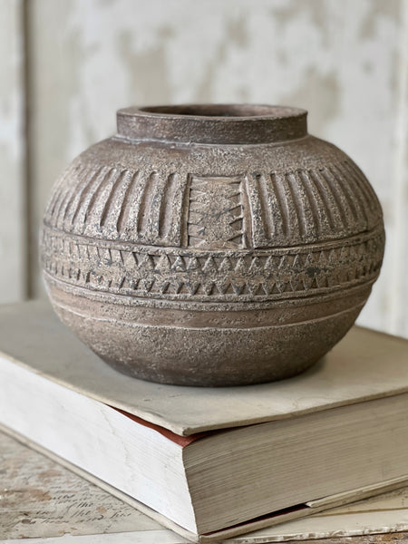 Motif Vessel | 10" x 8"