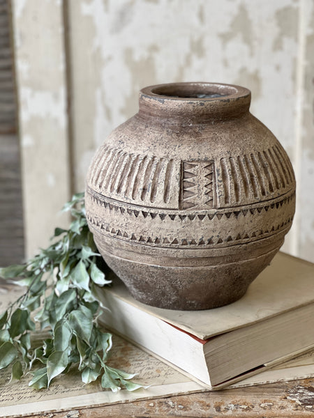 Motif Vessel | 11" x 11"