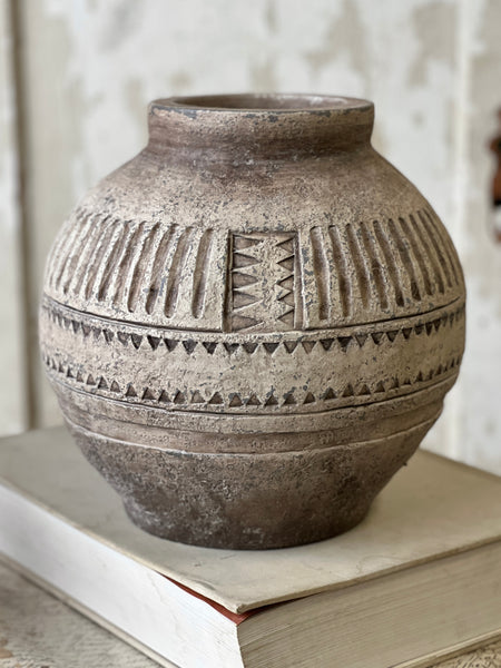 Motif Vessel | 11" x 11"