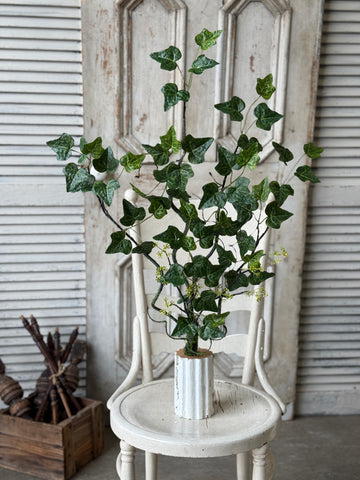 Ivadale Greens Spray | 32" | NOT CURRENTLY IN STOCK-New For Spring 2027!