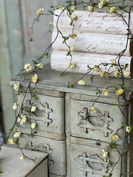 Quince Blooms Garland | 6' | Cream | NOT CURRENTLY IN STOCK-New For Spring 2026!