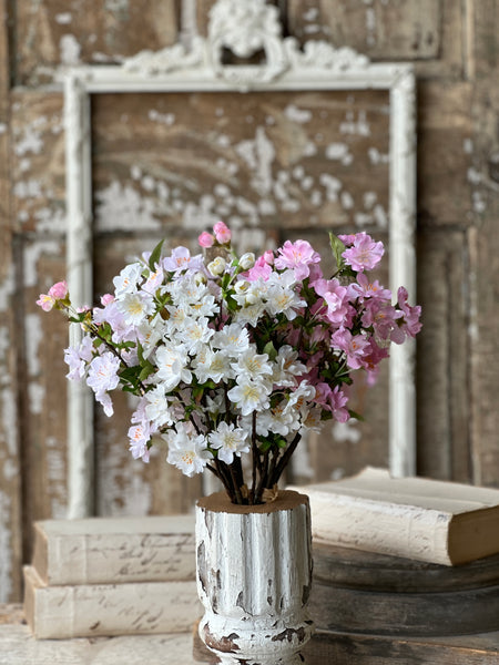 Chilton Blooms | 16" | Cream | NOT CURRENTLY IN STOCK-New For Spring 2026!