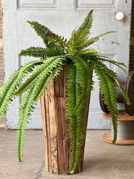 Puzzlewood Planter | 24"