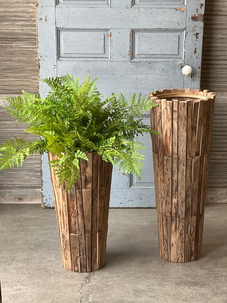 Puzzlewood Planter | 24"