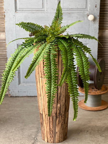 Puzzlewood Planter | 32.5"