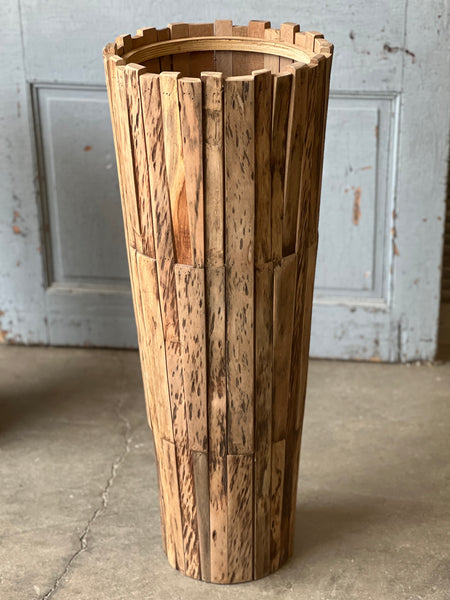 Puzzlewood Planter | 32.5"