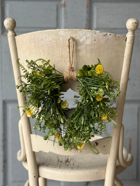 Wishing Well Hanging Wreath | 14" | Yellow | NOT CURRENTLY IN STOCK-New For Spring 2027!