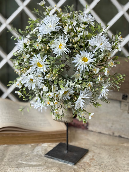 Sunday Best Blooms Candle Ring | 10" | NOT CURRENTLY IN STOCK-New For Spring 2027!