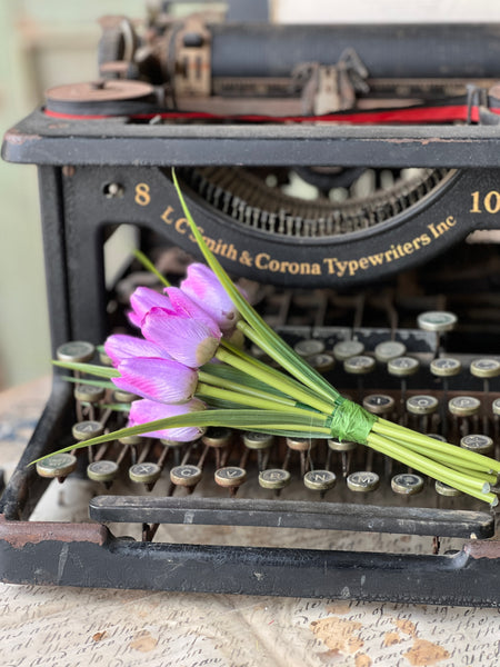 Teeny Tiny Tulips | 7" | Lilac