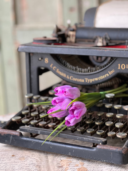 Teeny Tiny Tulips | 7" | Lilac