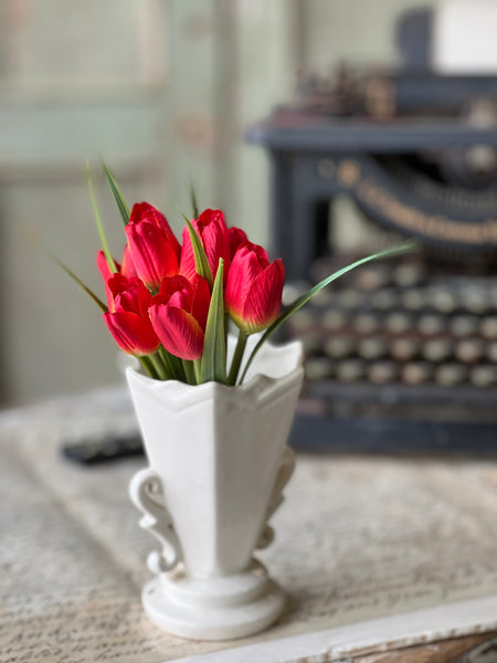 Teeny Tiny Tulips | 7" | Red