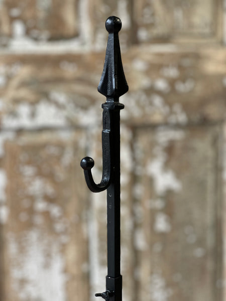 Finial Wreath Holder | 21.5" | SOLD OUT