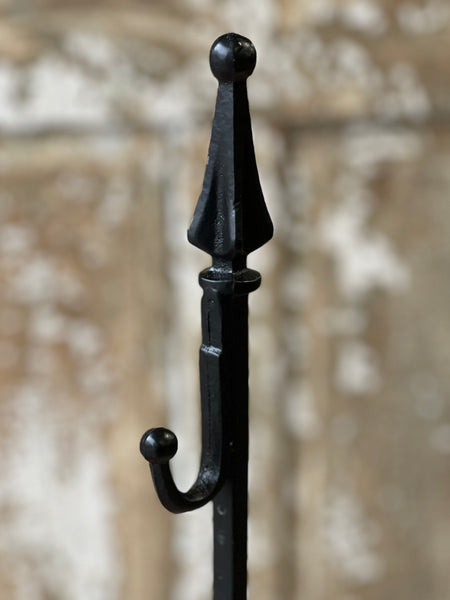 Finial Wreath Holder | 21.5" | SOLD OUT