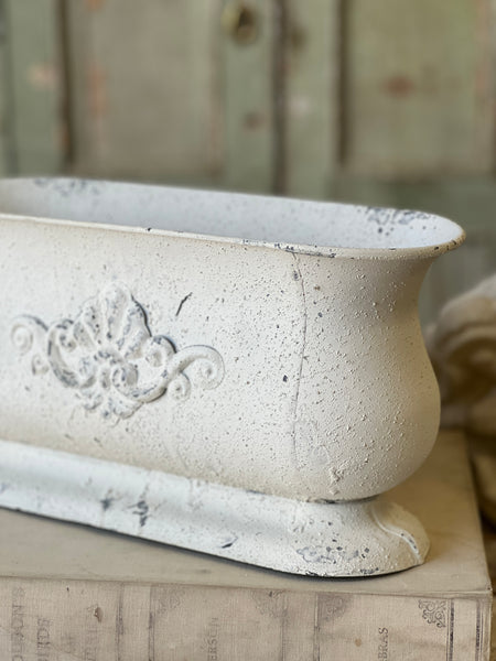 Duchess Planter | 15" | Limited Stock - Last 8pcs! (Will be discontinued for Spring 2026)