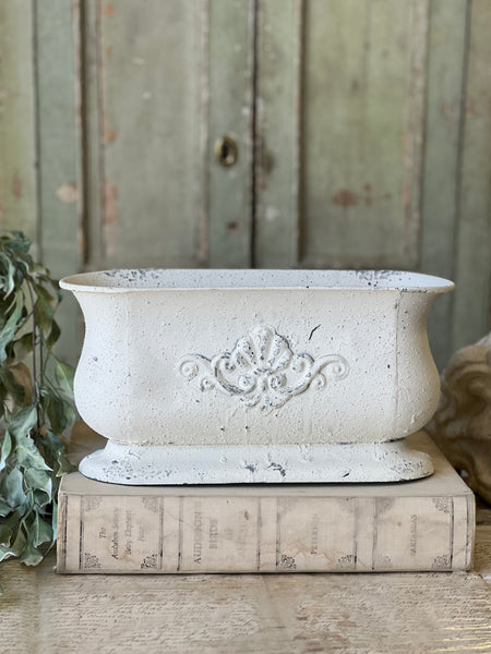 Duchess Planter | 15" | Limited Stock - Last 8pcs! (Will be discontinued for Spring 2026)