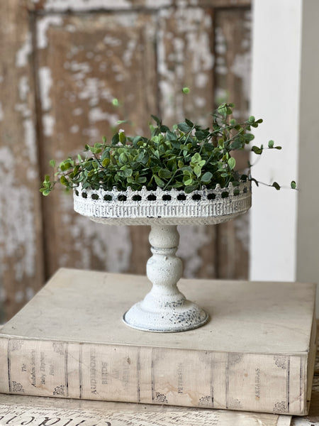 Scrollwork Holder | 7.5"