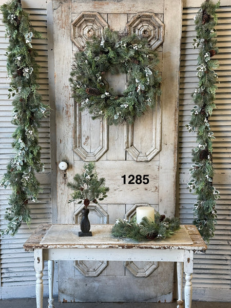 Sample Lot | Lot 1285 | Holiday