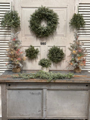 Sample Lot | Lot 980 | Holiday | $60