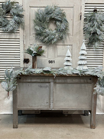 Sample Lot | Lot 981 | Holiday | $60