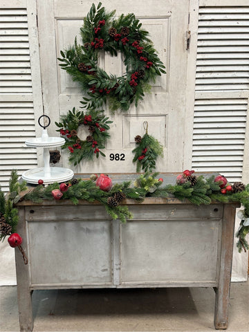 Sample Lot | Lot 982 | Holiday | $60