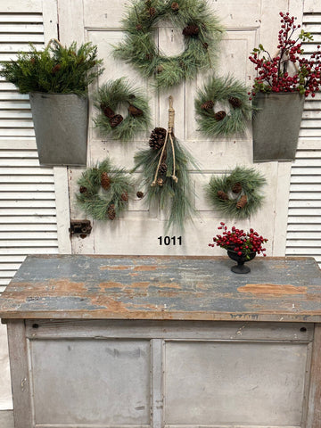 Sample Lot | Lot 1011 | Holiday | $50