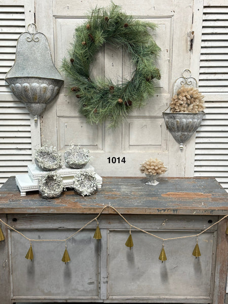 Sample Lot | Lot 1014 | Holiday | $50