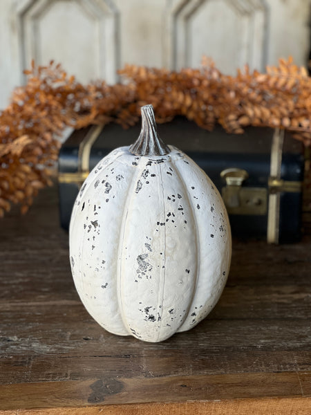 Hastings Pumpkin | 11.25" | Cream