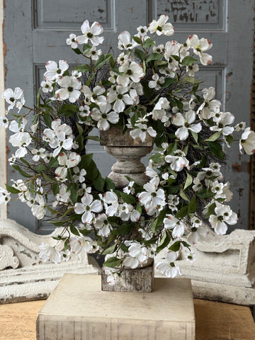 Whirlaway Dogwood Wreath | 24" | NOT CURRENTLY IN STOCK-New For Spring 2027!