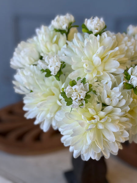 Mammy's Mums | 12" | Cream | NOT CURRENTLY IN STOCK-New For Spring 2027!