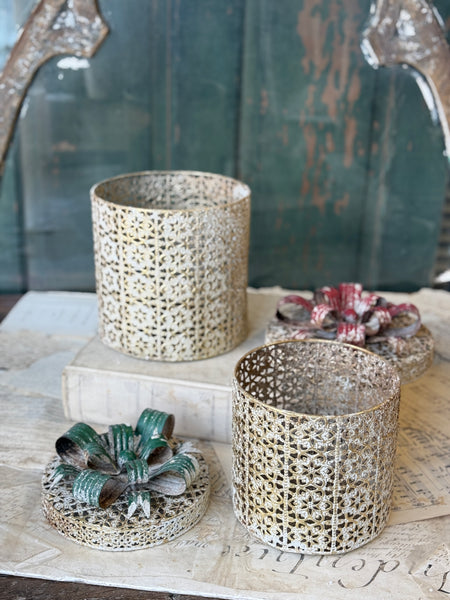 Benevolent Bowtied Gifts | Set/2 | NOT CURRENTLY IN STOCK-New For Holiday 2026!