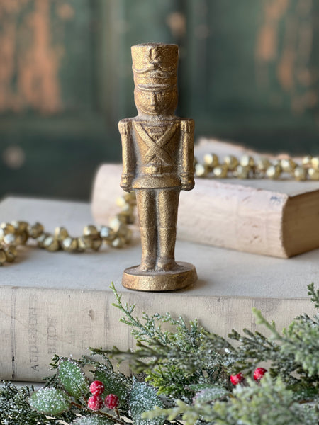 Noble Nutcracker | 7" | Gilded