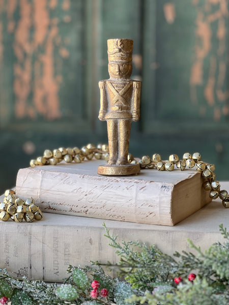 Noble Nutcracker | 7" | Gilded