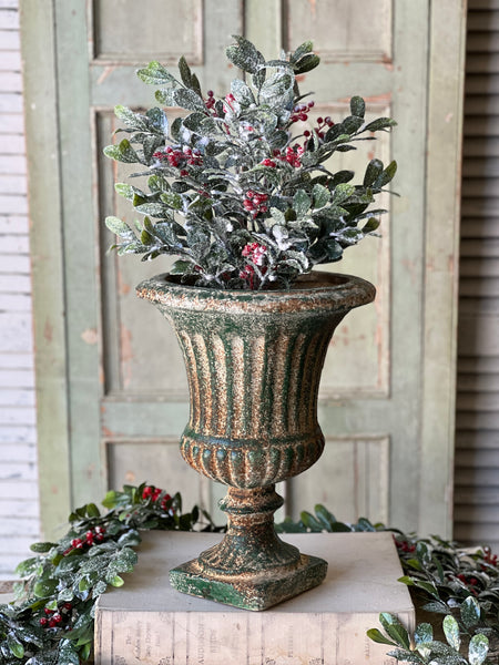Killington Urn | 16"