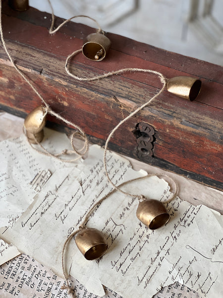 Aria Bell Garland | 70"