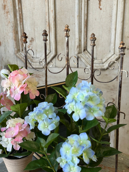 Arbor Gate | 22" | NOT CURRENTLY IN STOCK-New For Spring 2027!