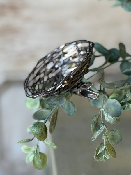 Briar Nest Clip | 2" | NOT CURRENTLY IN STOCK-New For Spring 2027!