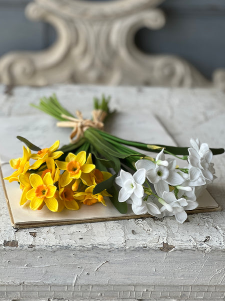 Buttercup Bundle | 11" | White