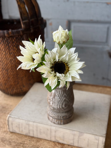 Sunrich Bouquet | 15" | Cloud | NOT CURRENTLY IN STOCK-New For Spring 2027!